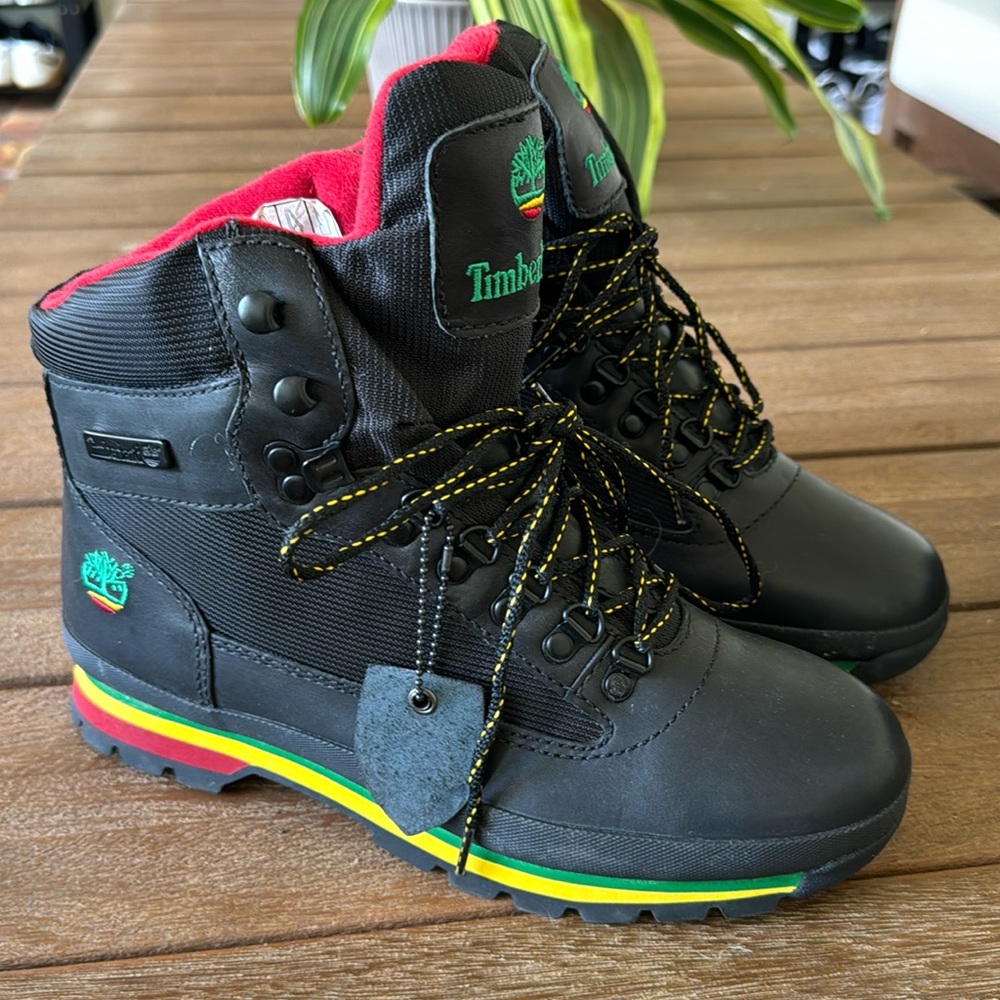 Vintage Timberland boots NEW size 9